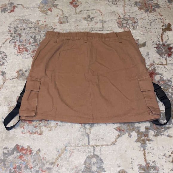 NWOT Brown Cargo Skirt with Buckles - Picture 4 of 5